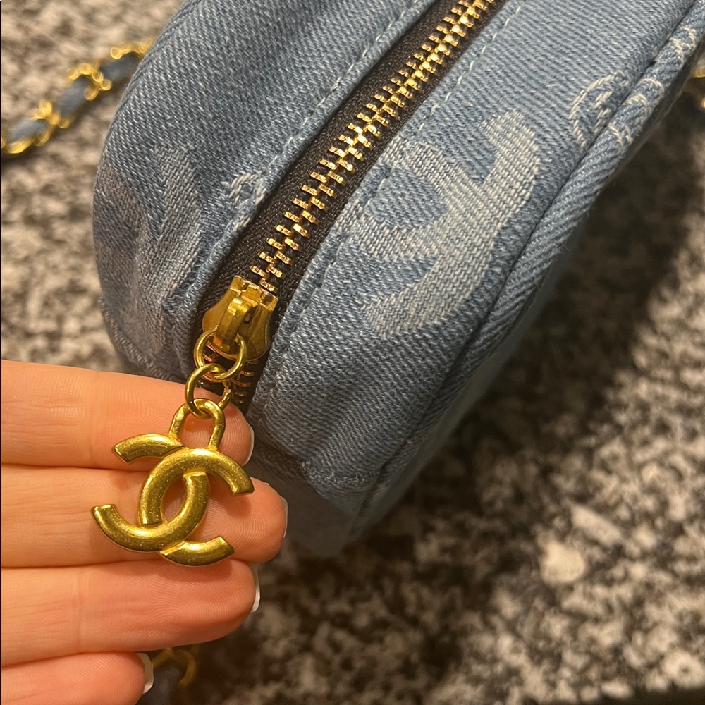 Chanel Beauty Blue Denim Crossbody Bag GWP - Picture 12 of 12